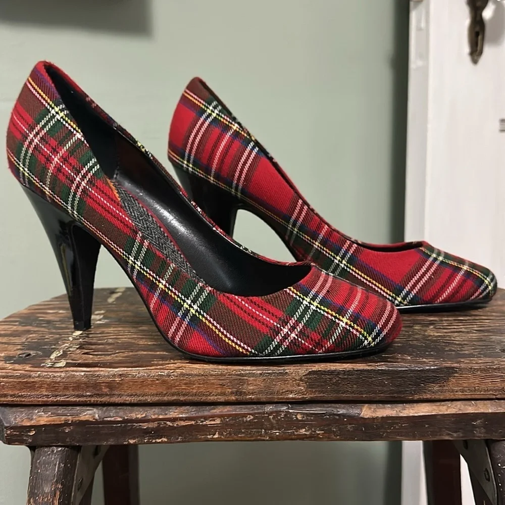 ROCKETDOG Red Plaid Textile w/ Faux Black Patent Leather Heels